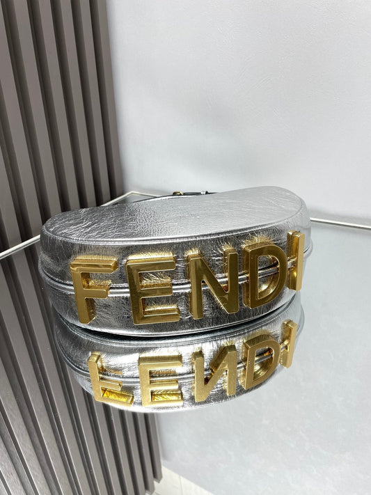 Luxury FendiFENDIGRAPHY MEDIUM 29 IN SILVER METALLIC SMOOTH LAMBSKIN GOLD HARDWARE