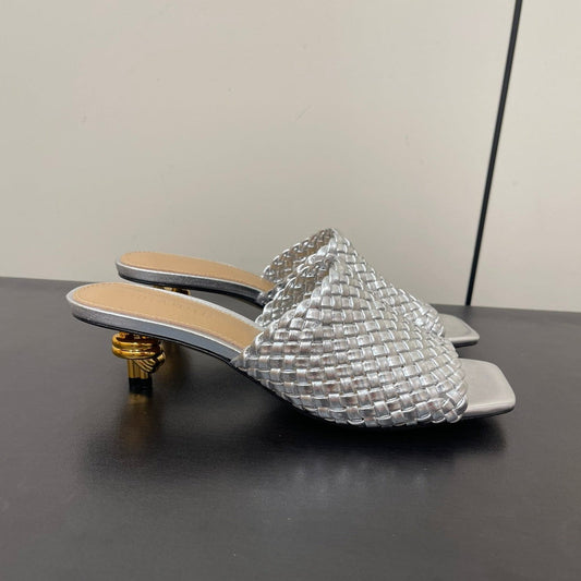Luxury Bottega Veneta knot mule 55 silver metalic lambskin