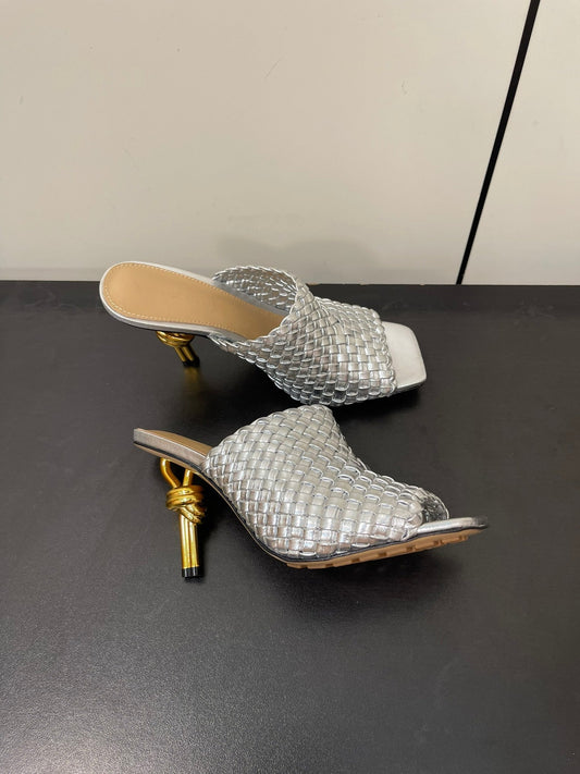 Luxury Bottega Veneta knot mule 95 silver metalic lambskin