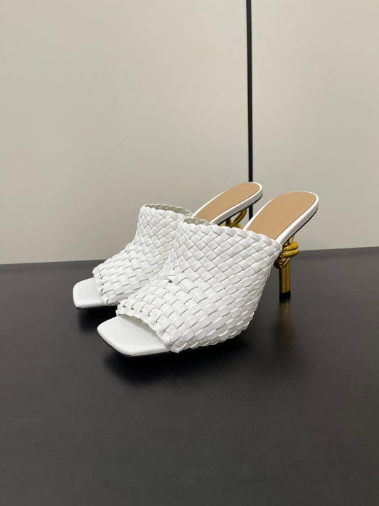 Luxury Bottega Veneta knot mule 95 white lambskin