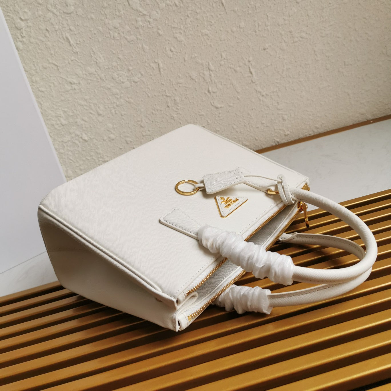 Luxury PradaGALLERIA 28 BAG IN WHITE SAFFIANO LEATHER