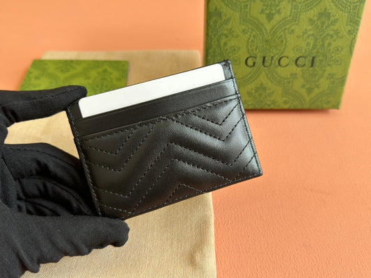 Luxury Gucci MARMONT QUILTED CARD HOLDER 10 IN BLACK CALFSKIN