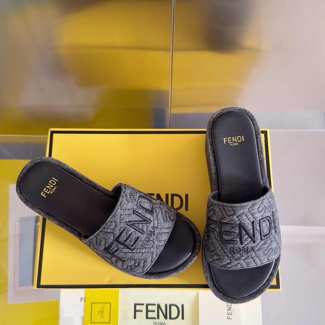 Luxury FendiLuxury FendiPLATFORM WEDGES IN BLACK JACUARD FABRIC WITH BLACK EMBROIDERED LOGO
