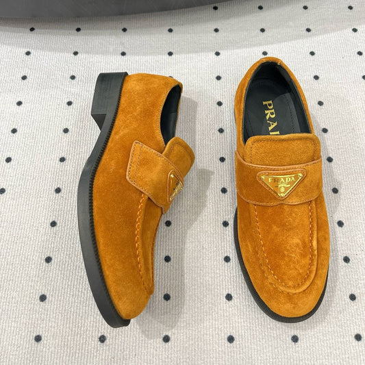 Luxury PradaTRIANGLE LOGO LOAFER IN PERU BROWN SUEDE