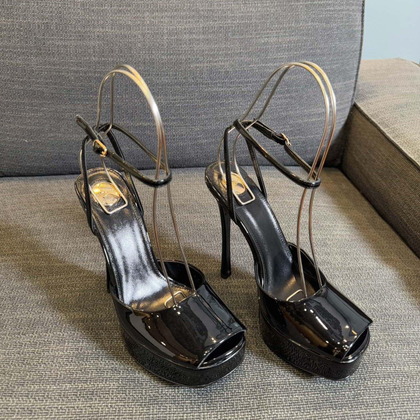 Luxury Saint Laurent LA SCANDALE PLATFORM SANDALS IN BLACK GLOSSY CALFSKIN