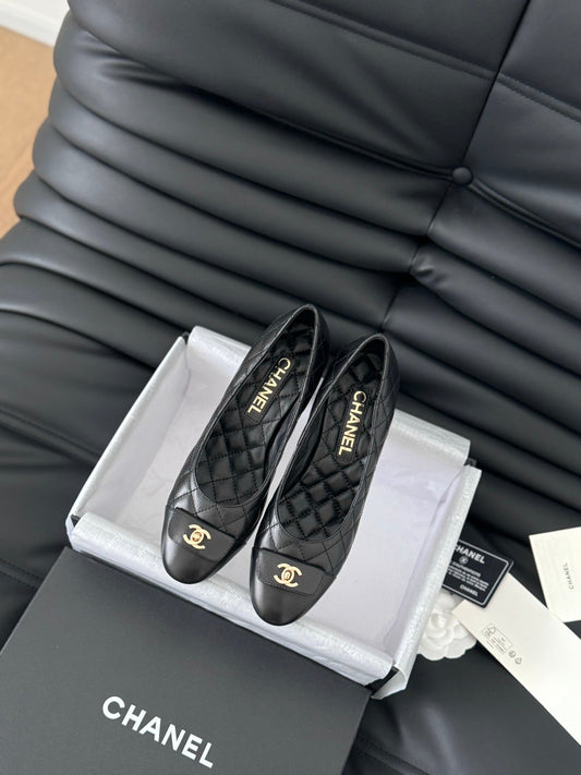 Luxury Chanel classic ballet flat with heel black quilted calfskin