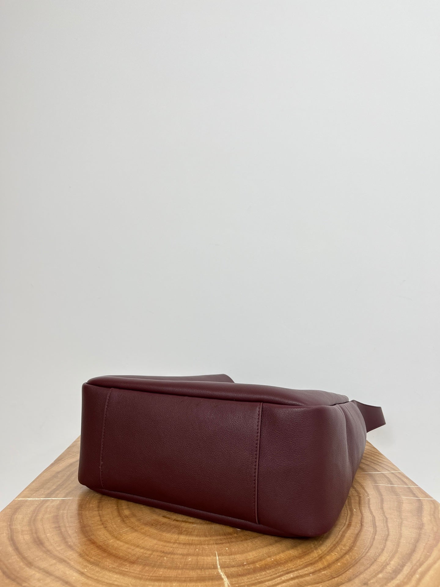 Luxury Saint Laurent LE 5 À 7 LARGE SUPPLE 31 IN WINE RED GRAINED CALFSKIN