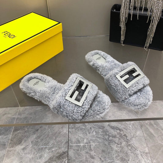 Luxury FendiLuxury FendiBAGUETTE SLIDE SLIPPERS IN GREY WOOL