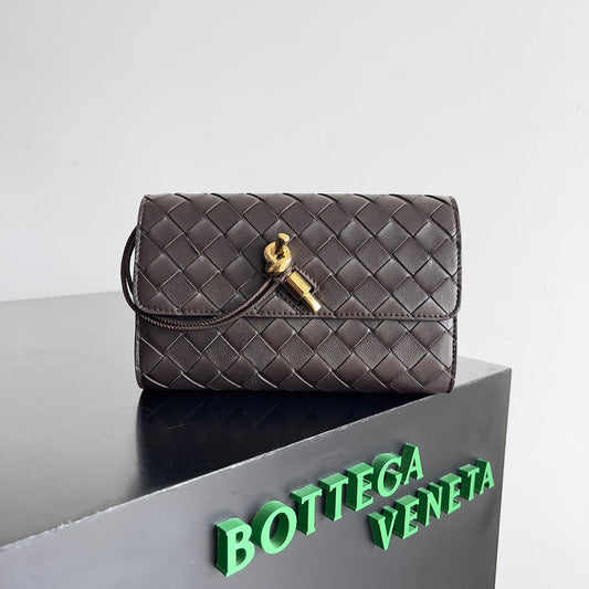Luxury Bottega Veneta ANDIAMO BAG 19 IN FONDANT CALFSKIN