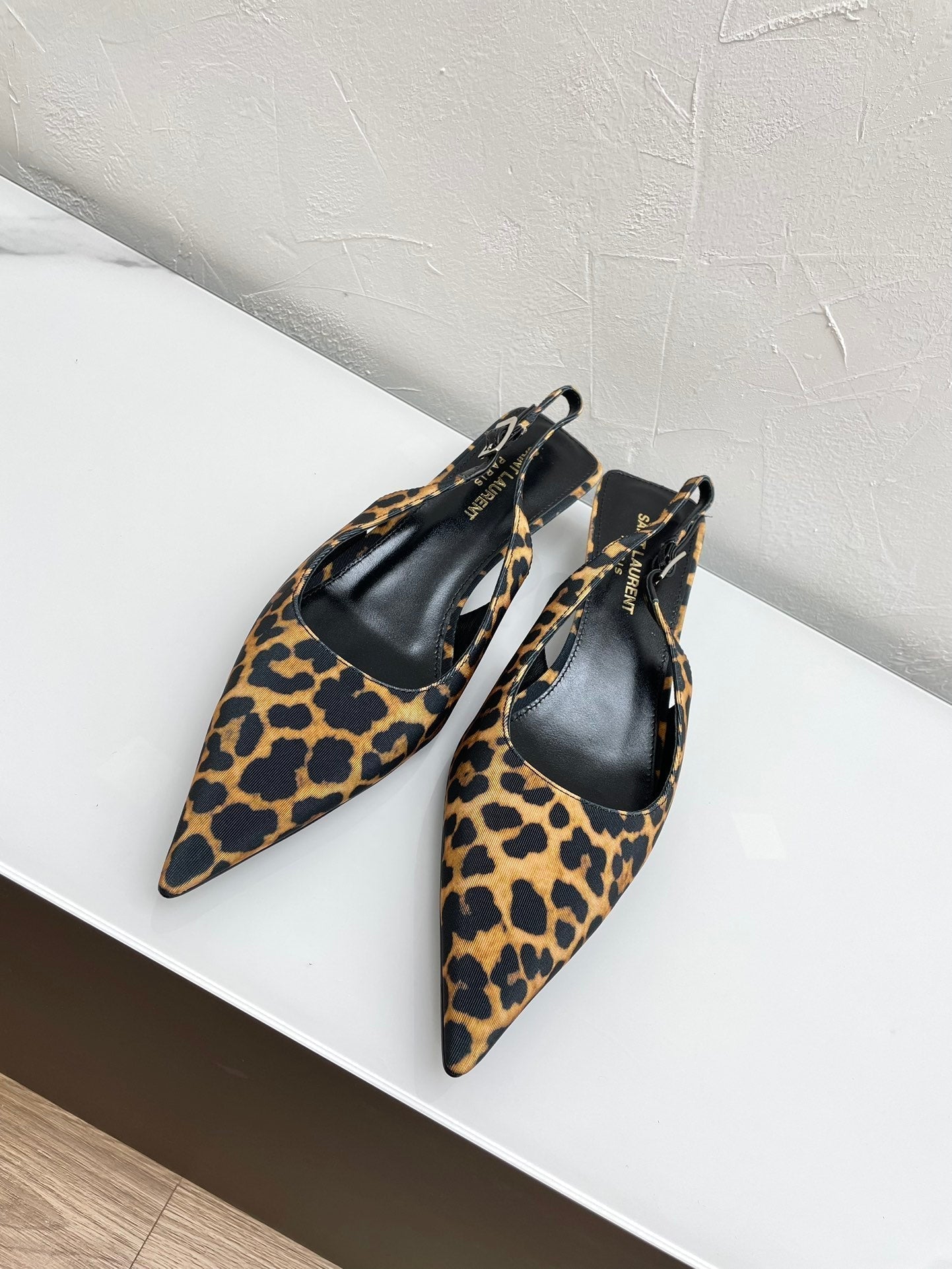 Luxury Saint Laurent CHERISH SLINGBACK PUMPS 35 IN LEOPARD GROSGRAIN