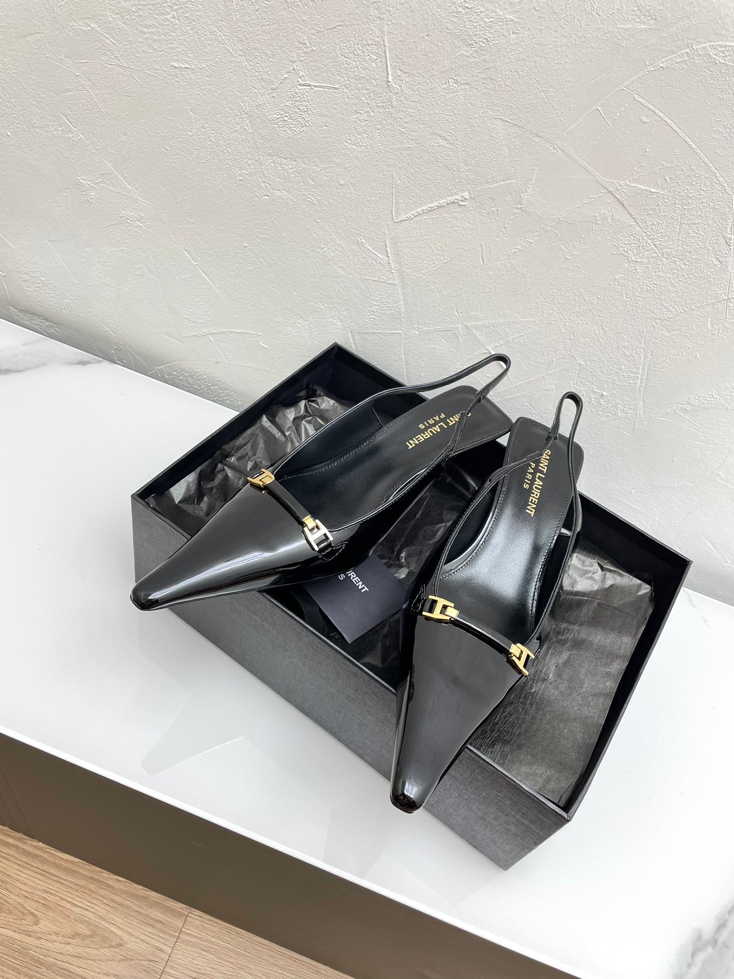 Luxury Saint Laurent CARINE SLINGBACK PUMPS 45 IN PATENT BLACK LEATHER