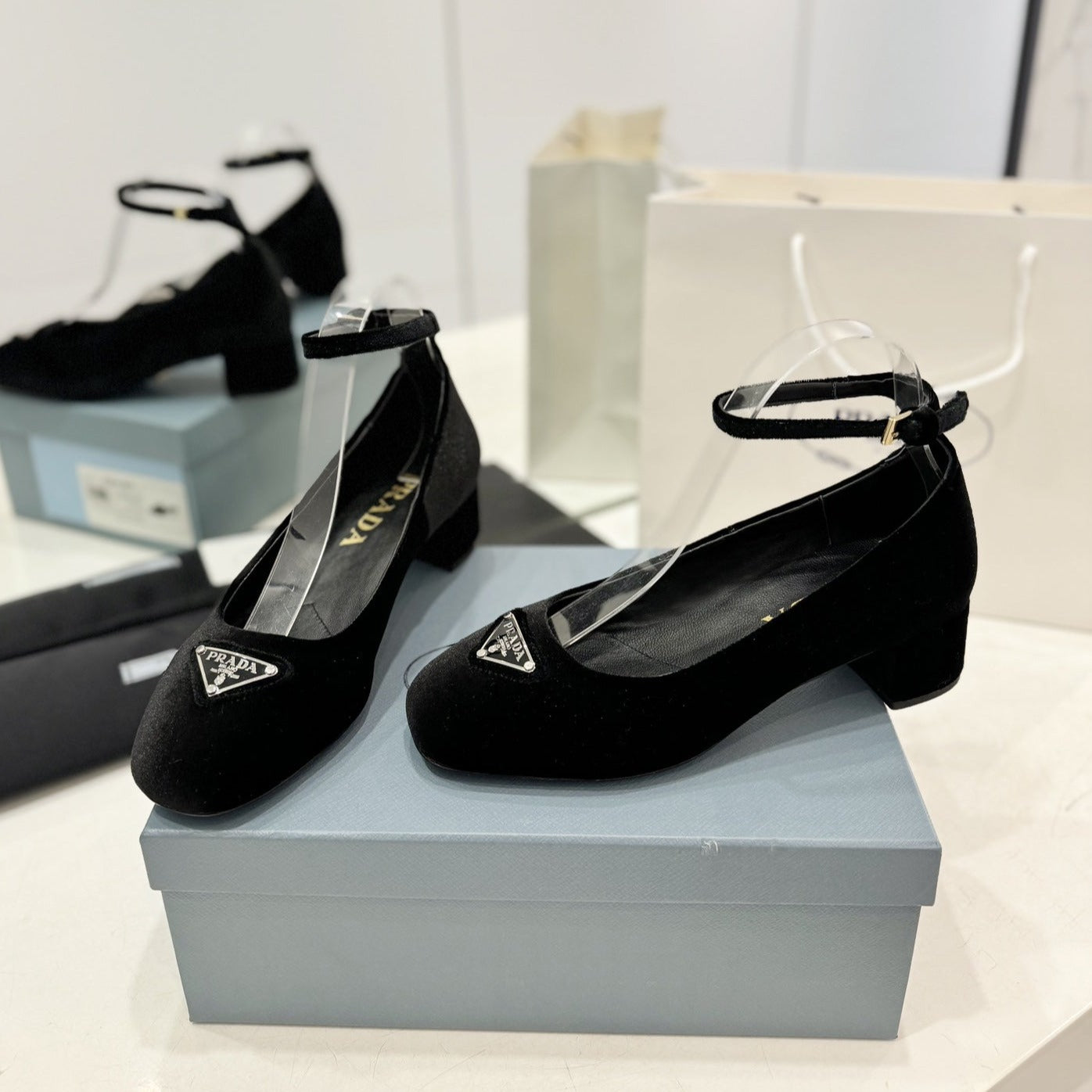 Luxury PradaNAPPA MARY JANE PUMPS BLACK SATIN