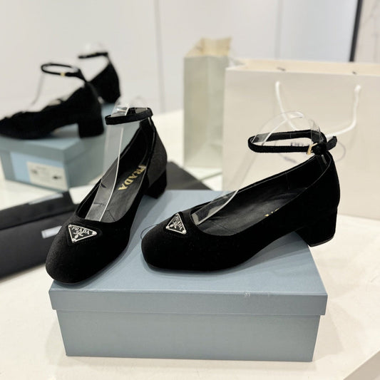 Luxury PradaNAPPA MARY JANE PUMPS BLACK SATIN