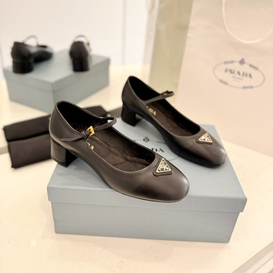 Luxury PradaBallerina Pumps 40 Black Lambskin