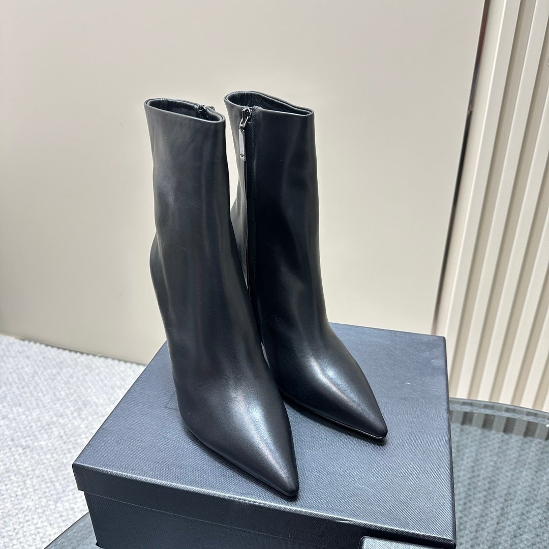 Luxury Saint Laurent SL OPYUM HEELED BOOT BLACK CALFSKIN