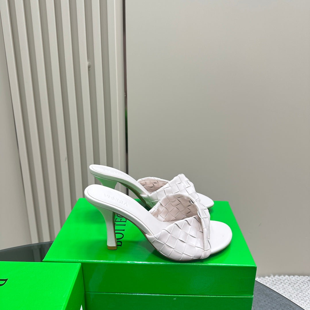 Luxury Bottega Veneta blink mule 95 cream lambskin
