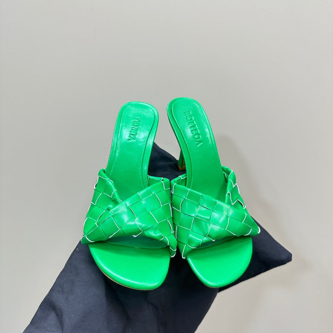 Luxury Bottega Veneta blink mule 95 green lambskin