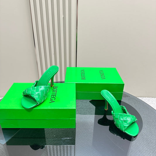 Luxury Bottega Veneta blink mule 95 green lambskin