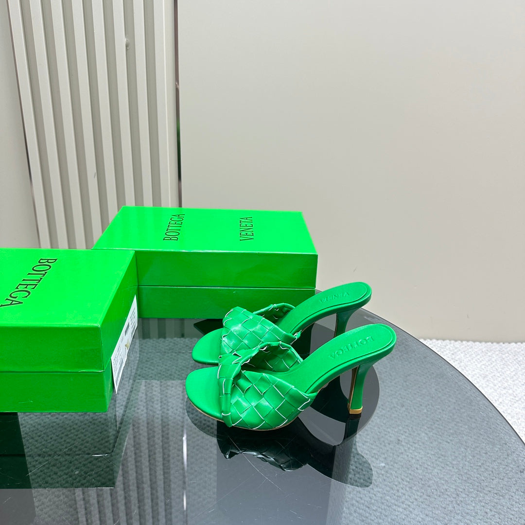 Luxury Bottega Veneta blink mule 95 green lambskin