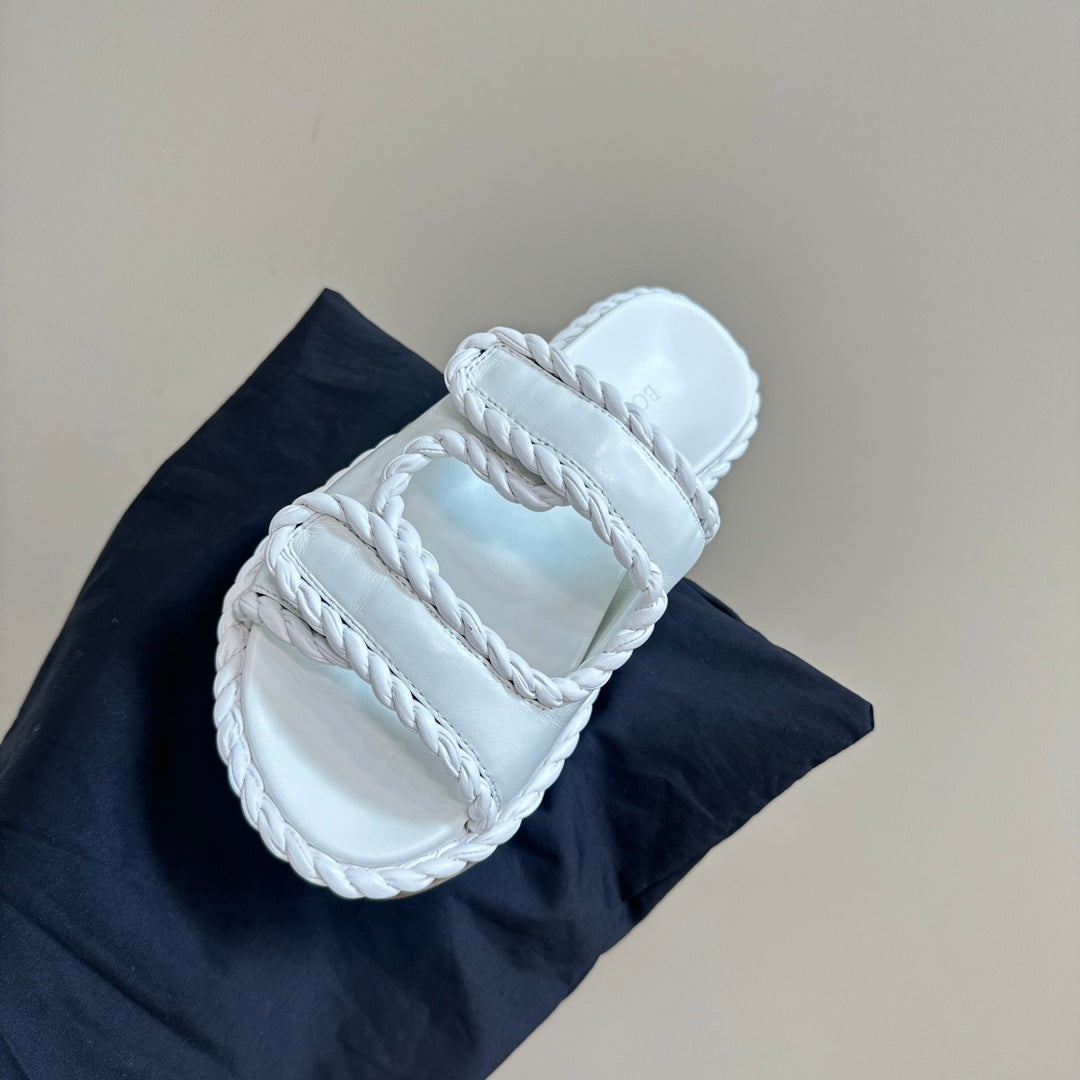 Luxury Bottega Veneta jack flat mule white lambskin