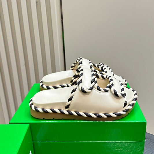 Luxury Bottega Veneta jack flat mule white black lambskin