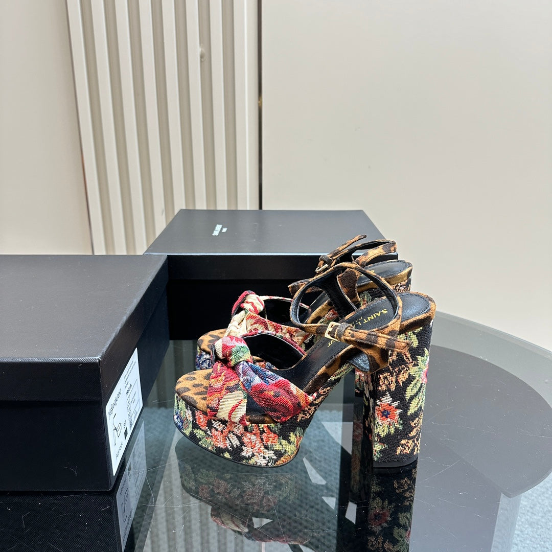 Luxury Saint Laurent BIANCA PLATFORM SANDALS IN FLOWER PATTERN CANVAS