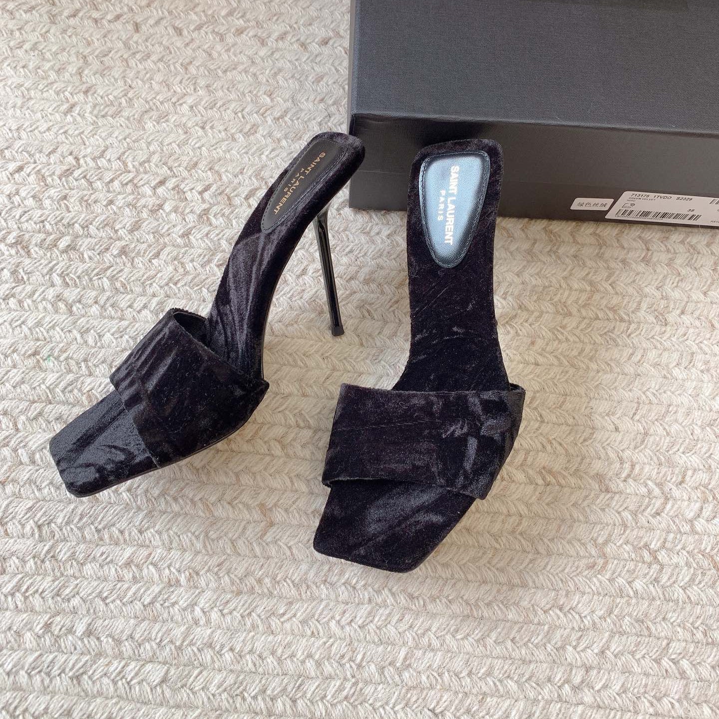Luxury Saint Laurent HIGH HEEL SLIDES IN BLACK VELVET