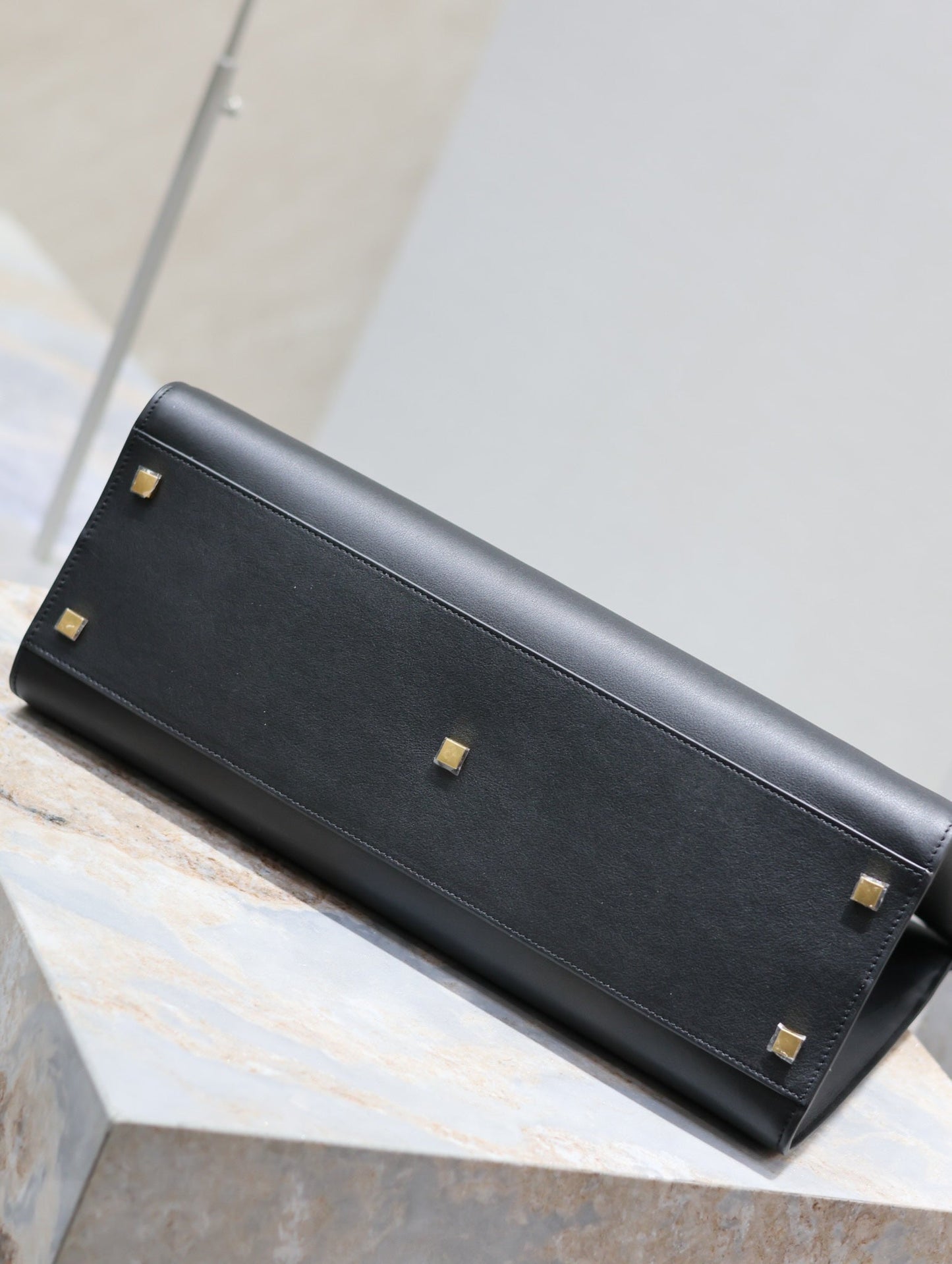 Luxury Saint Laurent MANHATTAN SHOPPING BAG 40 IN BLACK SMOOTH LAMBSKIN GOLD BUCKLE
