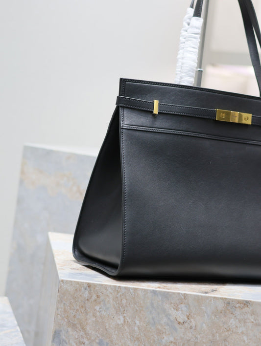 Luxury Saint Laurent MANHATTAN SHOPPING BAG 40 IN BLACK SMOOTH LAMBSKIN GOLD BUCKLE
