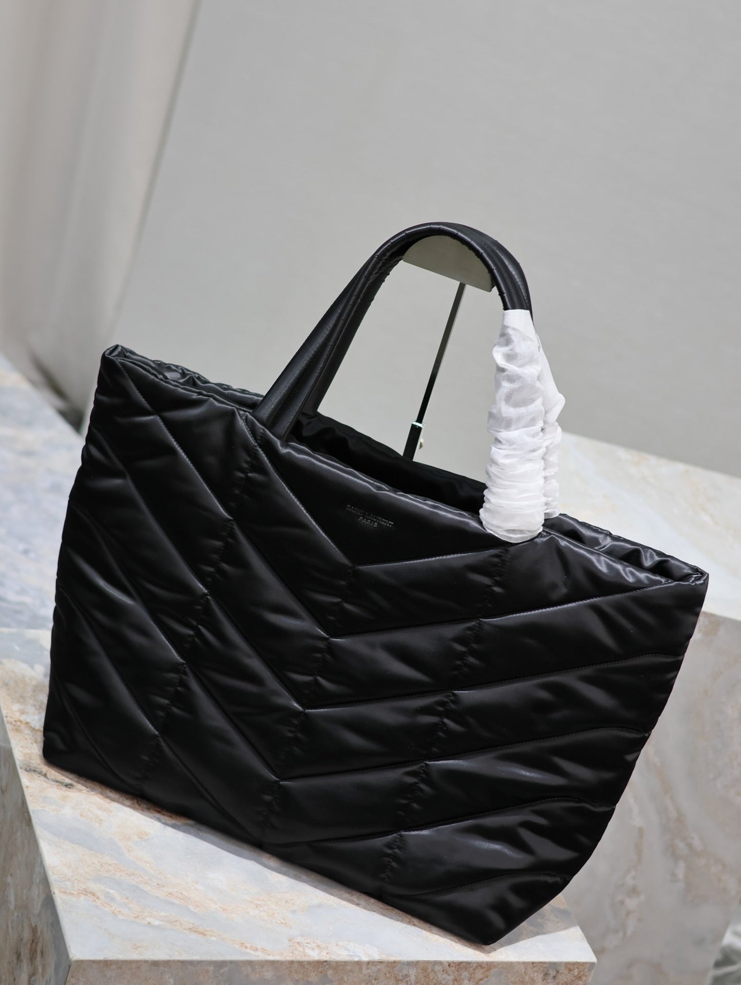 Luxury Saint Laurent PUFFER LARGE TOTE BAG 57 IN BLACK SILK