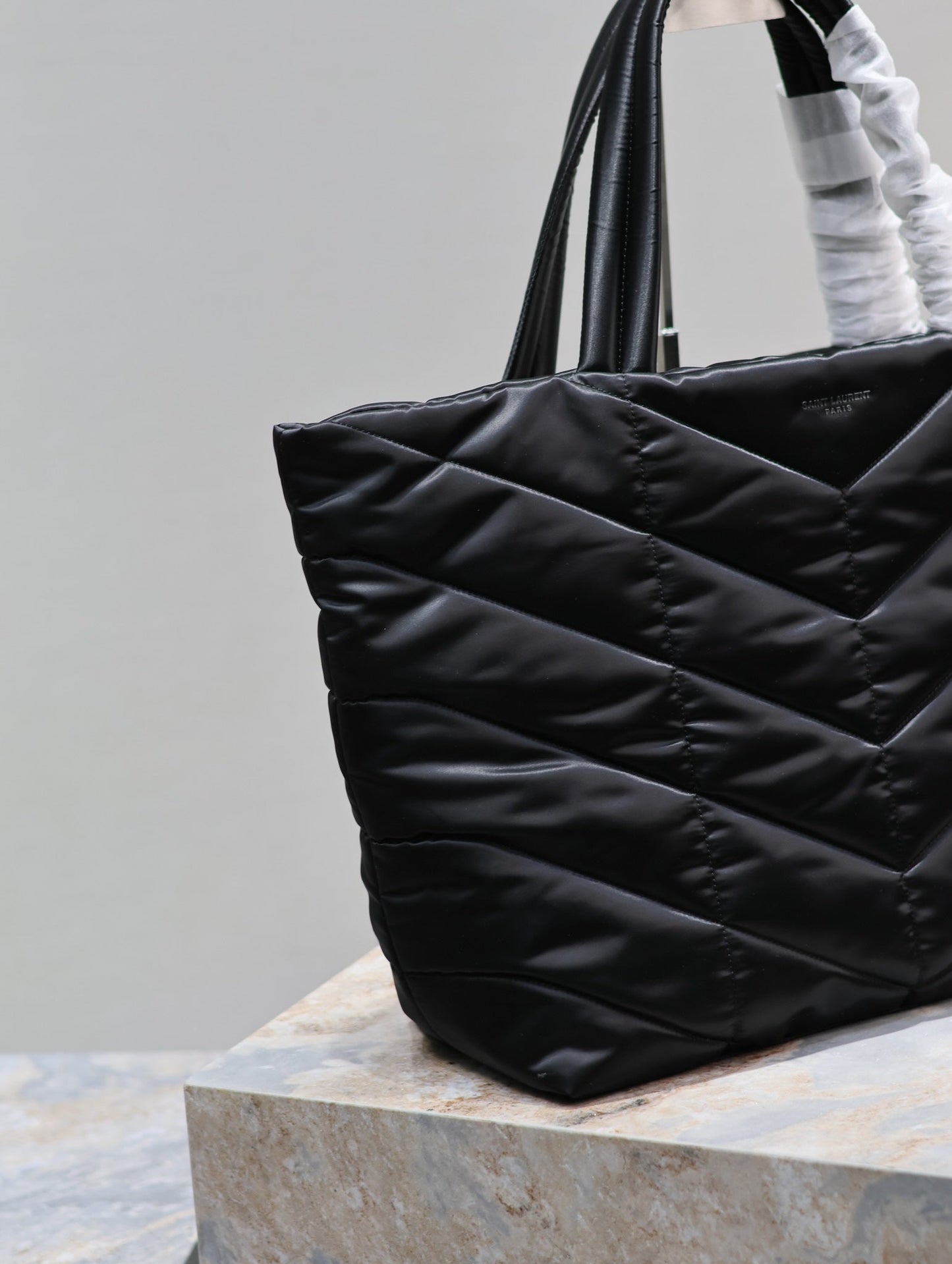 Luxury Saint Laurent PUFFER LARGE TOTE BAG 57 IN BLACK SILK