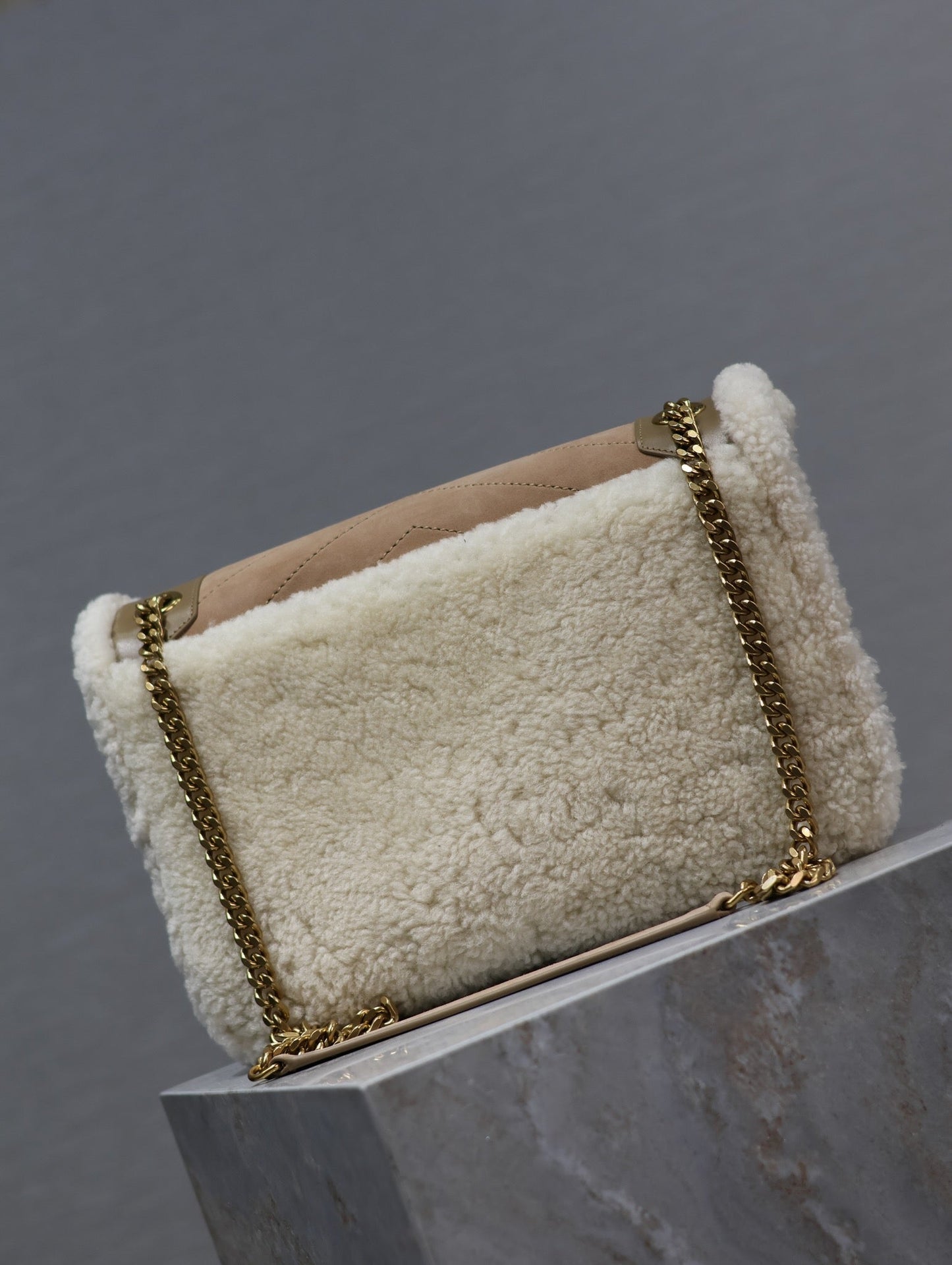 Luxury Saint Laurent NIKI MEDIUM 28 IN CAMEL SUEDE AND WHITE SHEARLING