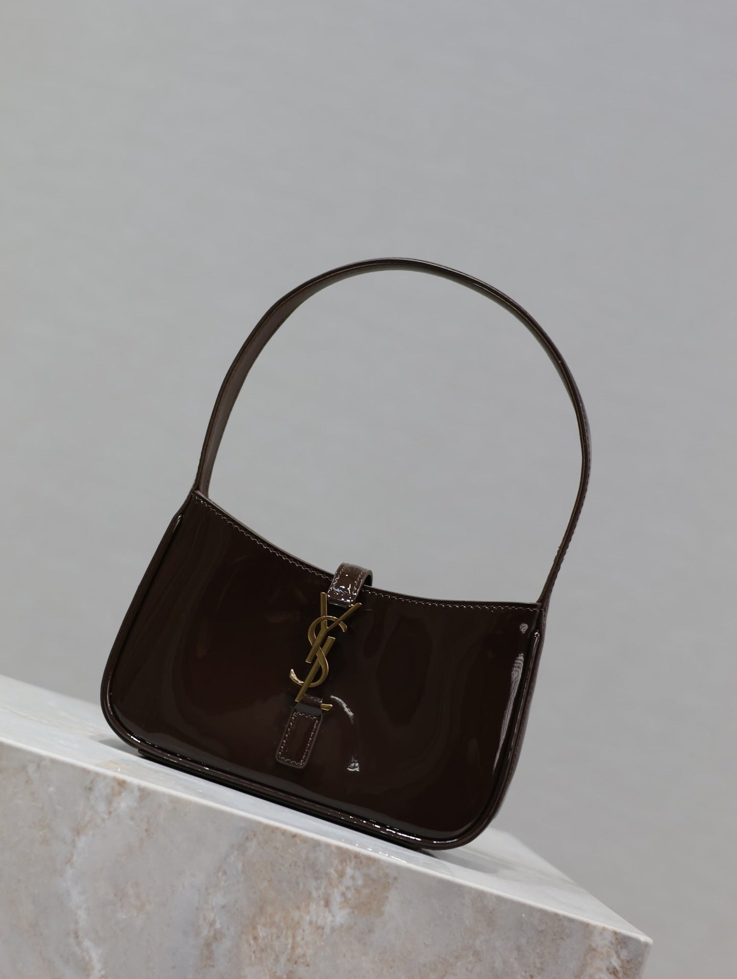 Luxury Saint Laurent Le 5 a 7 19cm dark brown patent calfskin