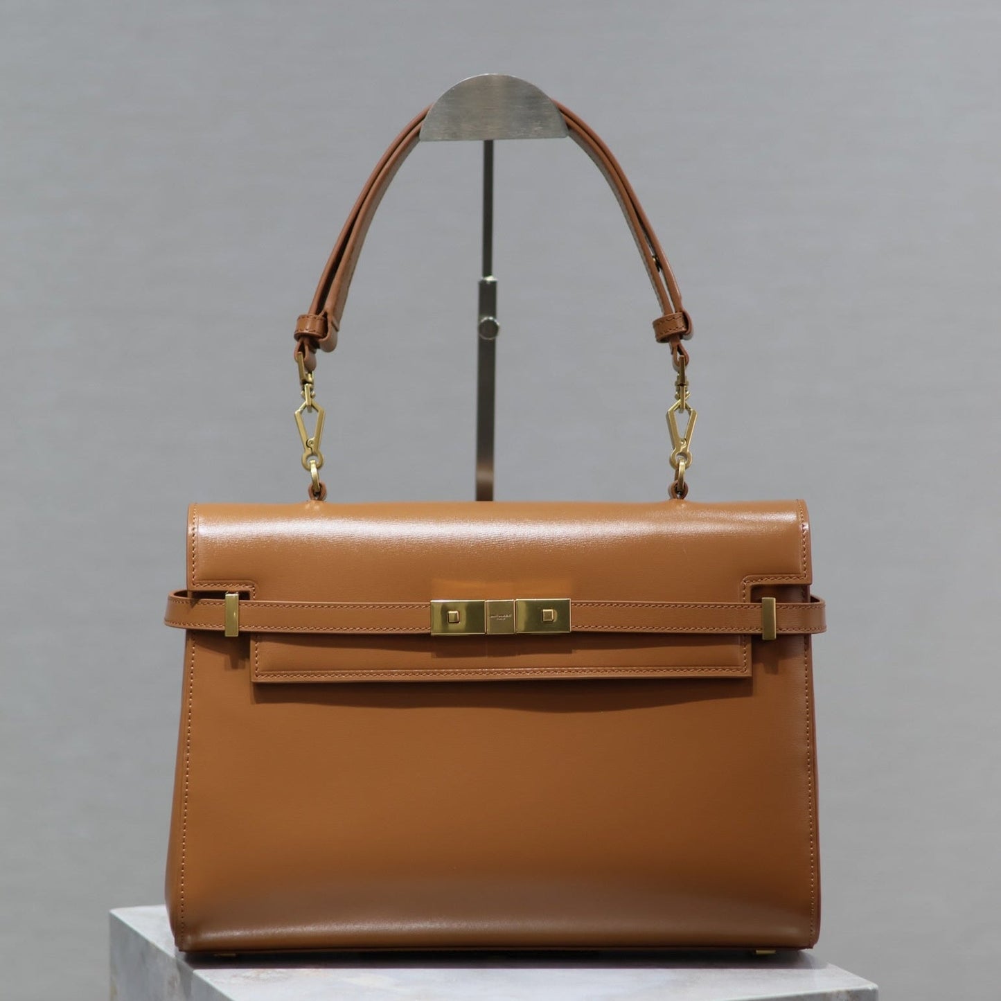 Luxury Saint Laurent MANHATTAN HANDBAG 32 IN CINNAMON BROWN CALFSKIN GOLD HARDWARE