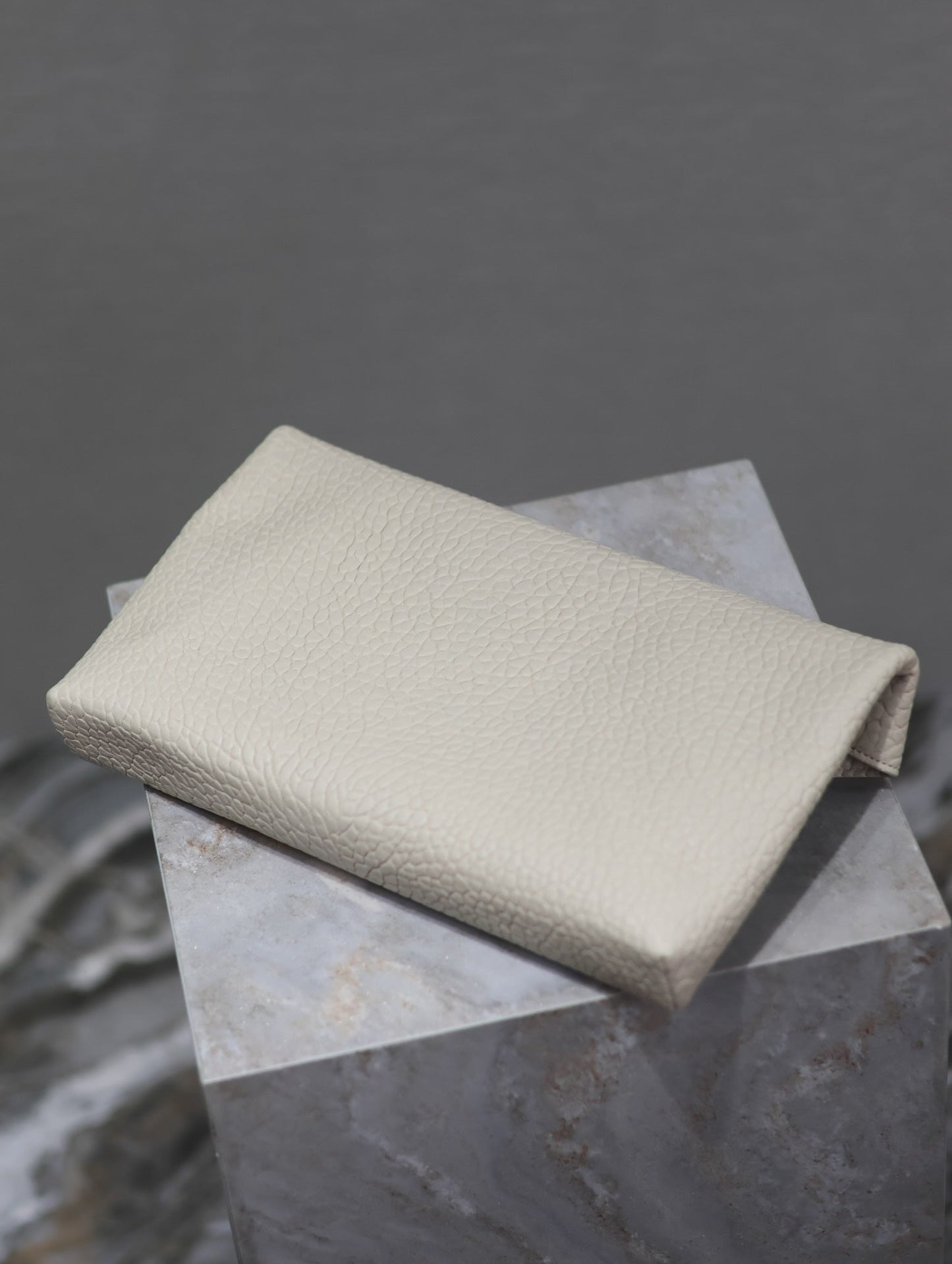 Luxury Saint Laurent ENVELOPE CLUTCH 29 IN WHITE LAMBSKIN COPPER LOGO