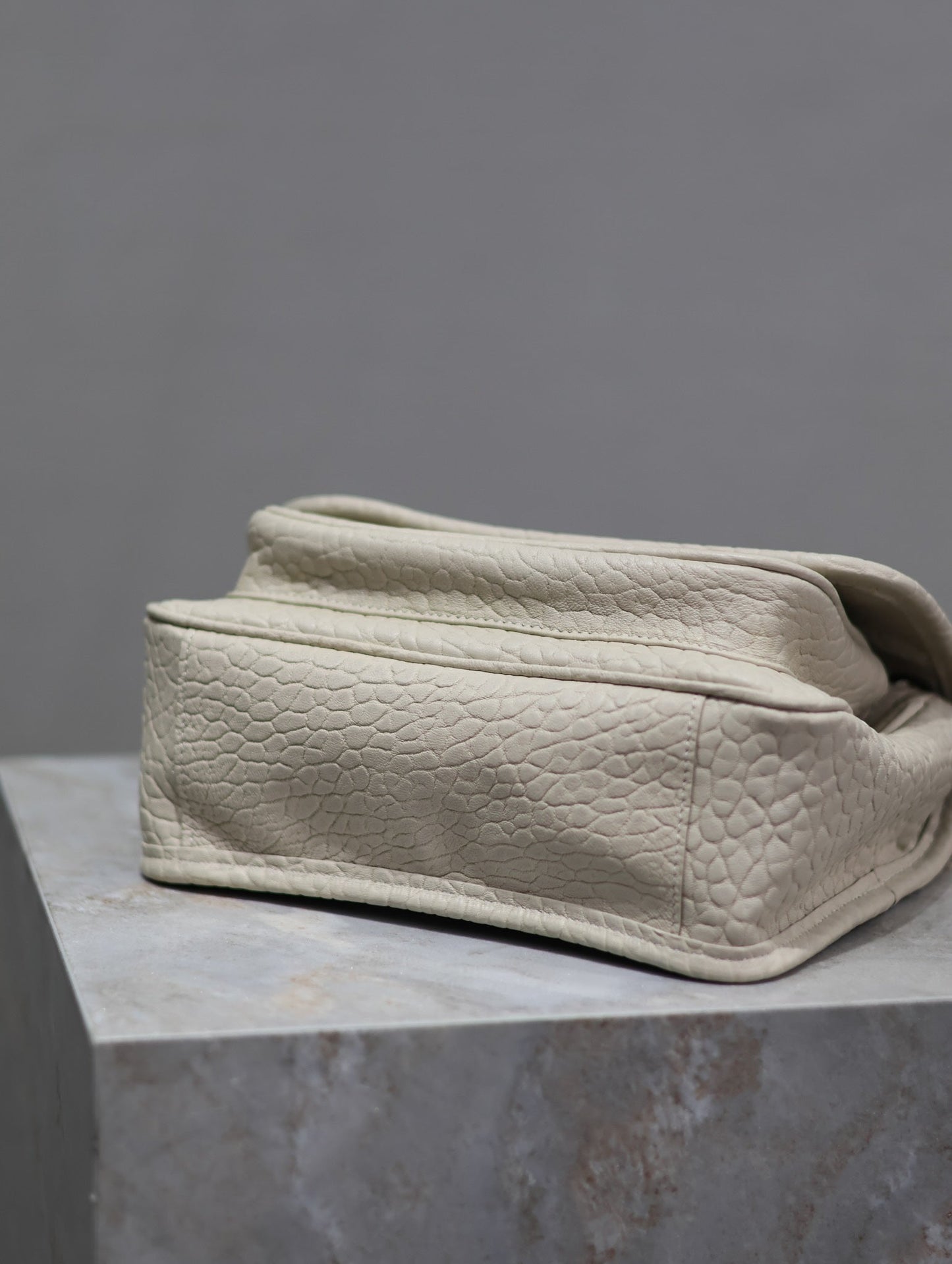 Luxury Saint Laurent NIKI BABY 22 IN WHITE ELEPHANT PATTERN LAMBSKIN GOLD LOGO