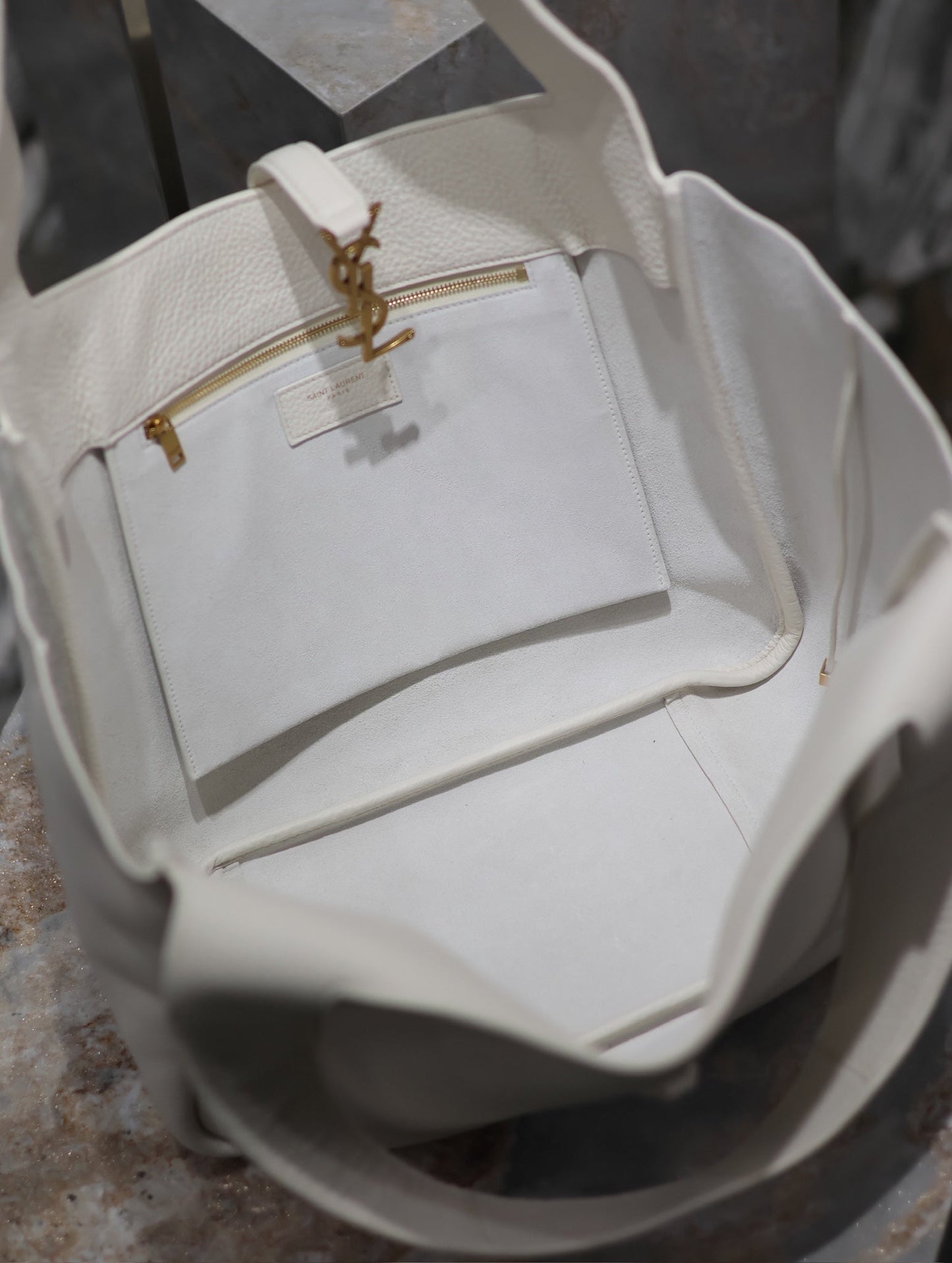 Luxury Saint Laurent LE 5 À 7 BEA TOTE BAG 50 IN WHITE LAMBSKIN GOLD LOGO
