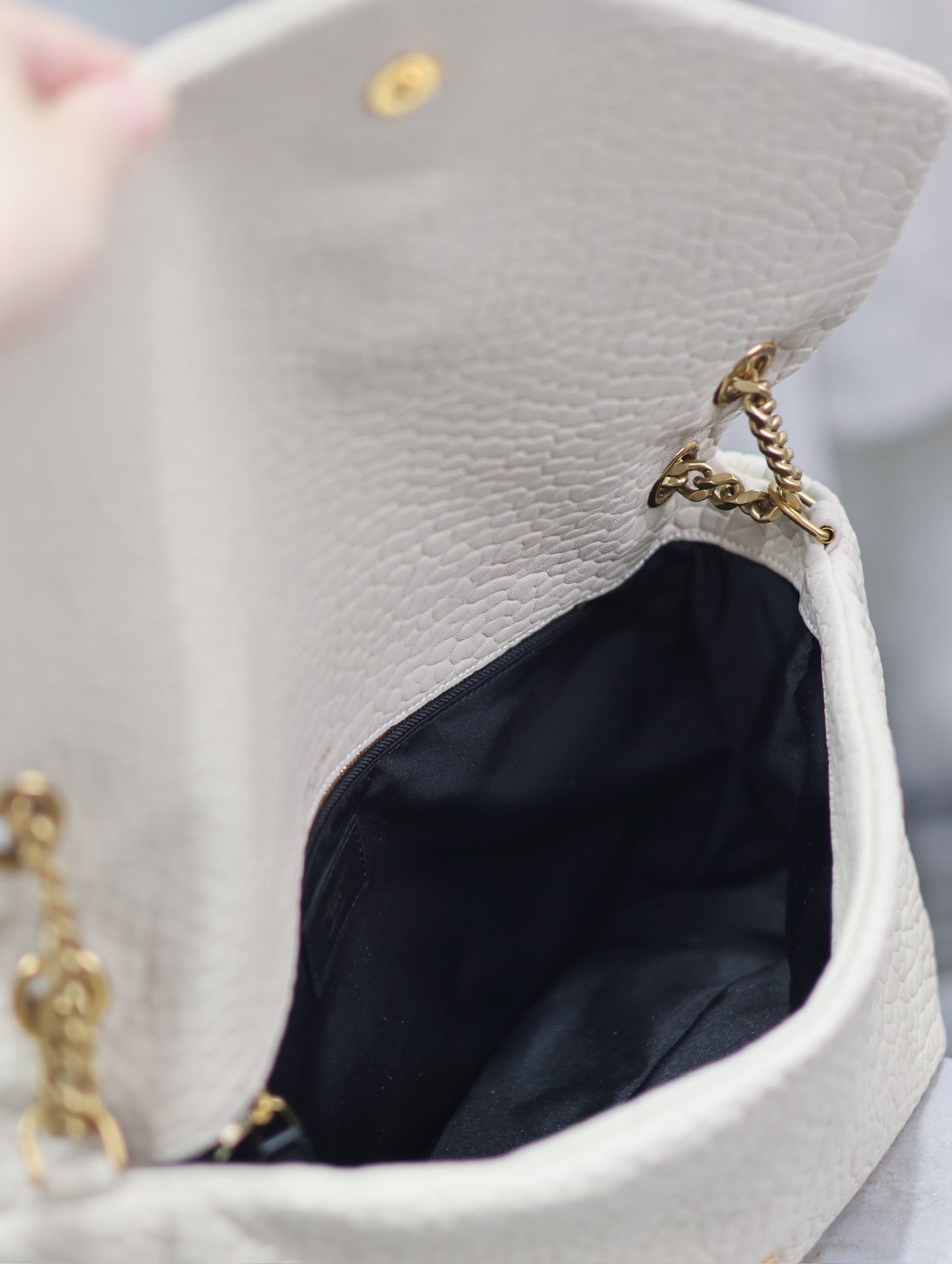 Luxury Saint Laurent CALYPSO BAG 35 IN WHITE LAMBSKIN GOLD HARDWARE