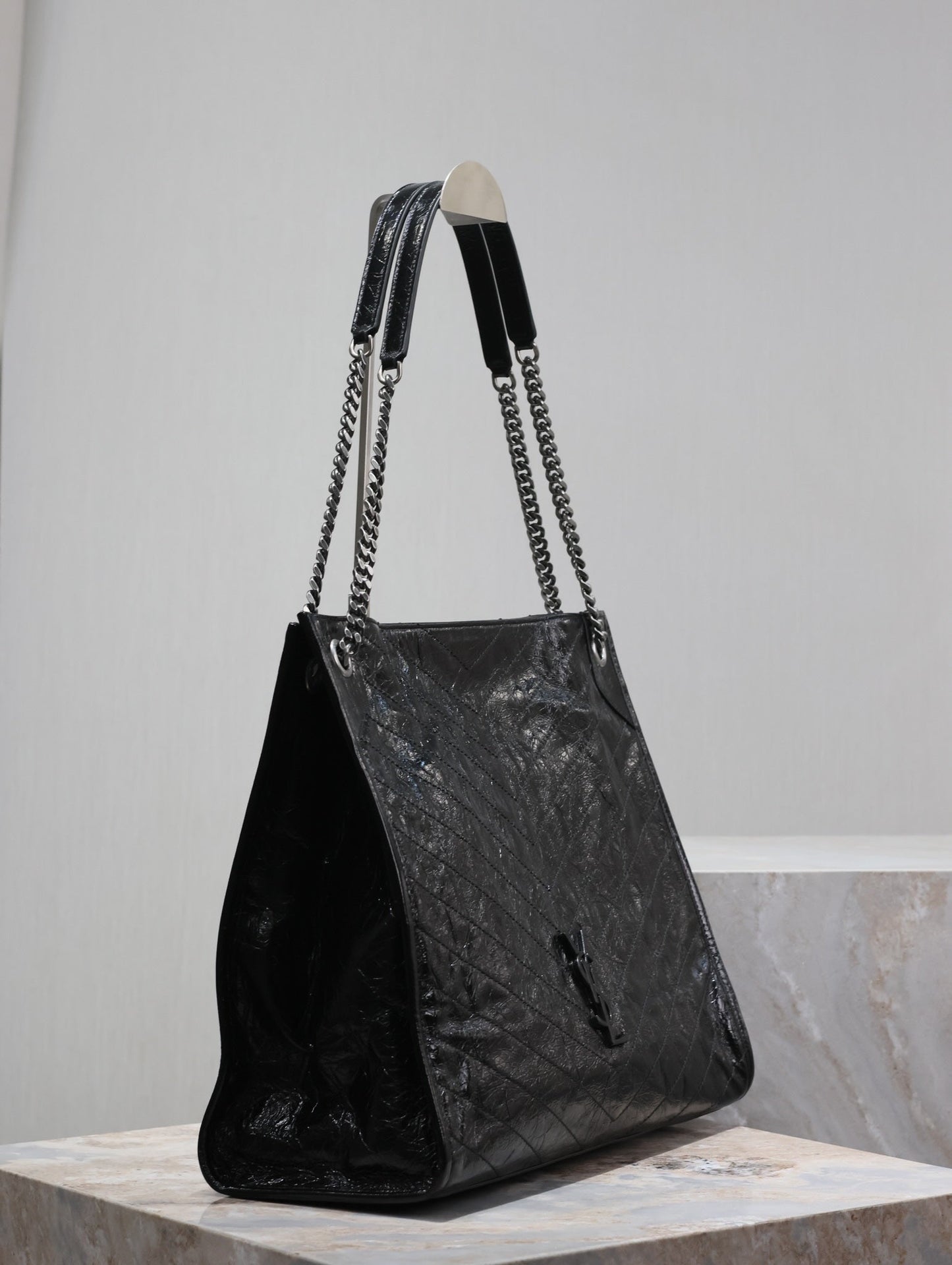 Luxury Saint Laurent NIKI SHOPPING BAG 39 IN BLACK CRUMPLED CALFSKIN SILVER HARDWARE