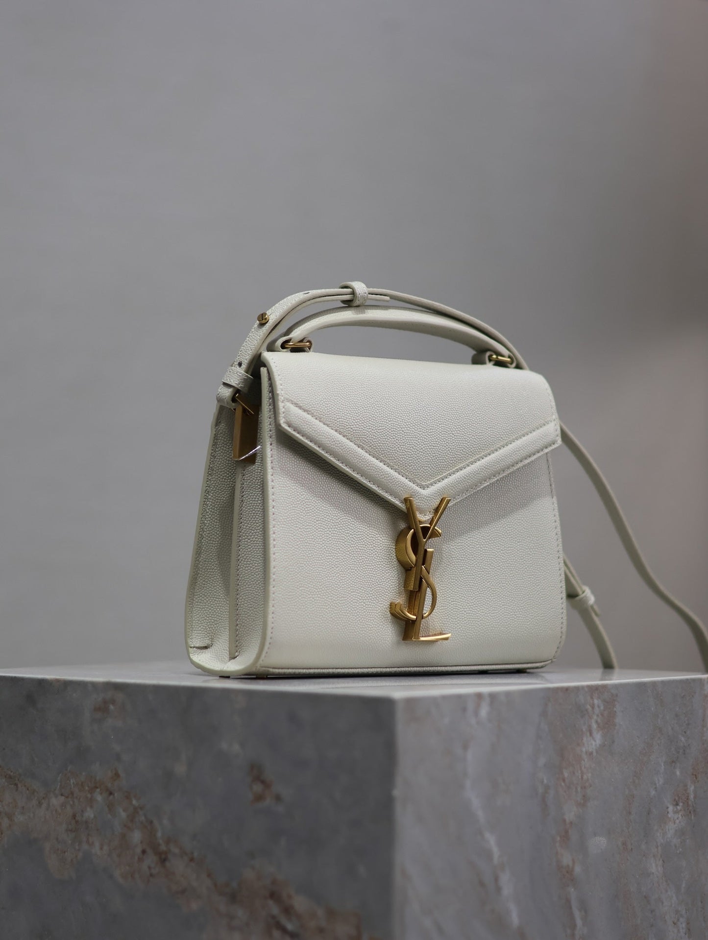 Luxury Saint Laurent CASSANDRA MINI TOP HANDLE BAG 20 IN WHITE CALFSKIN GOLD HARDWARE