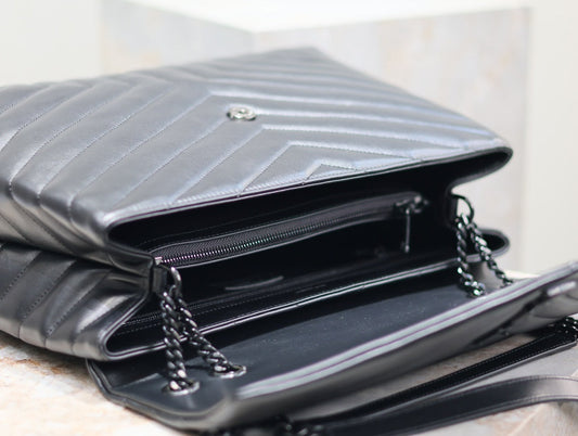 Luxury Saint Laurent LOULOU LARGE 36 IN BLACK QUILTED CALFSKIN BLACK HARDWARE