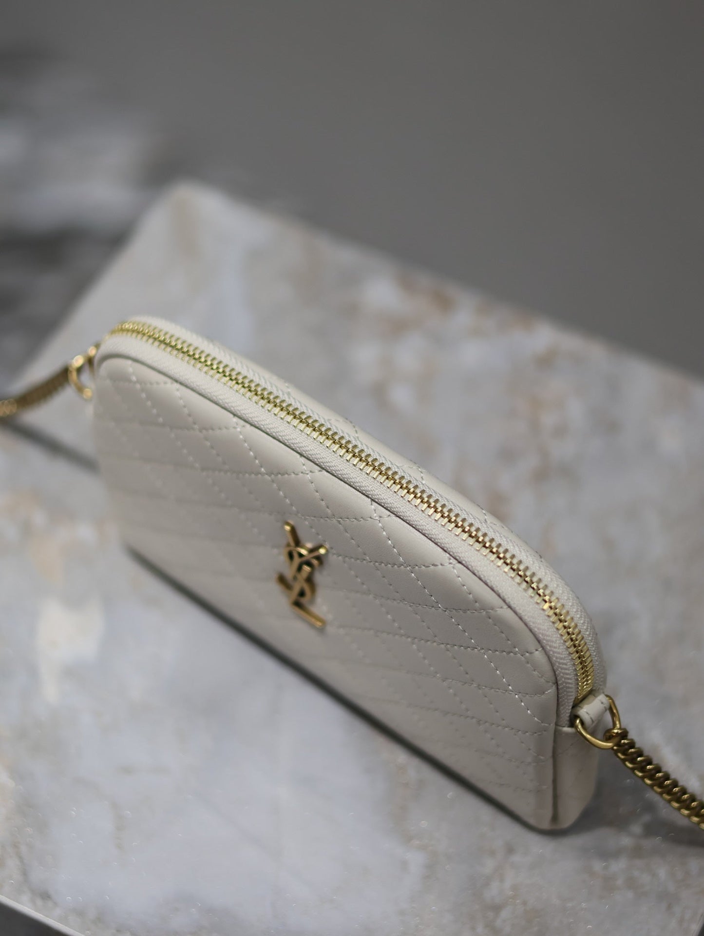 Luxury Saint Laurent GABY ZIPPED POUCH 19 IN WHITE QUILTED LAMBSKIN GOLD HARDWARE