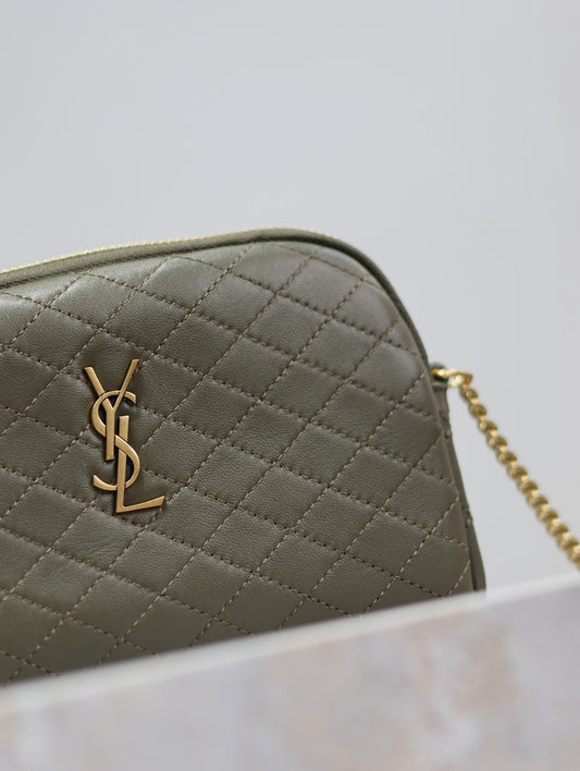 Luxury Saint Laurent GABY ZIPPED POUCH 19 IN UNIFORM GREEN QUILTED LAMBSKIN GOLD HARDWARE