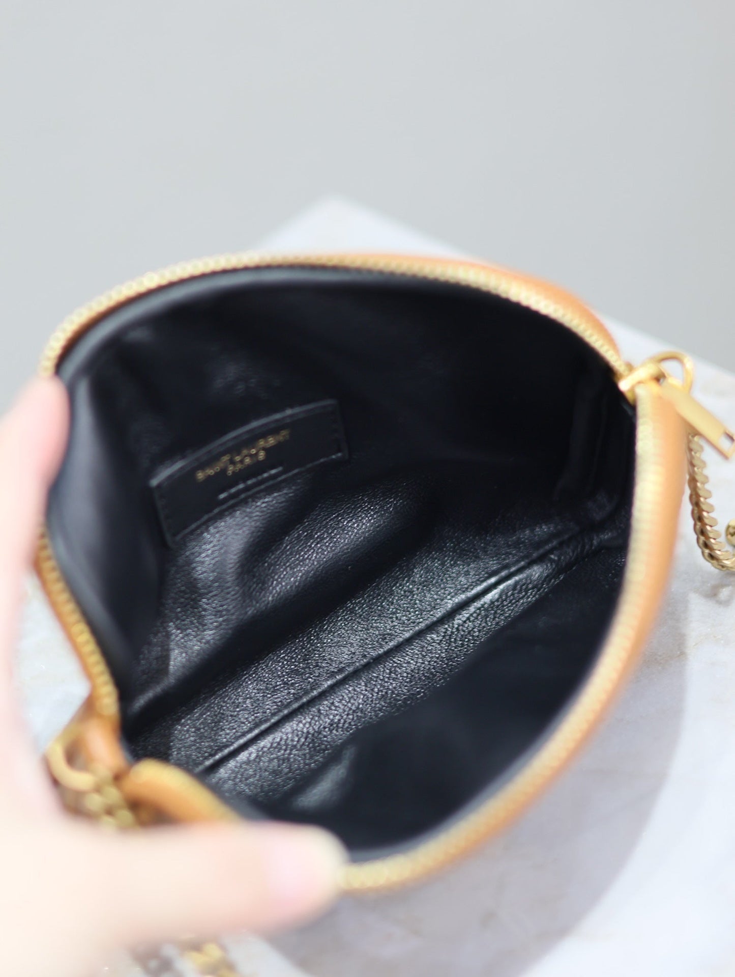 Luxury Saint Laurent GABY ZIPPED POUCH 19 IN CARAMEL BROWN QUILTED LAMBSKIN GOLD HARDWARE