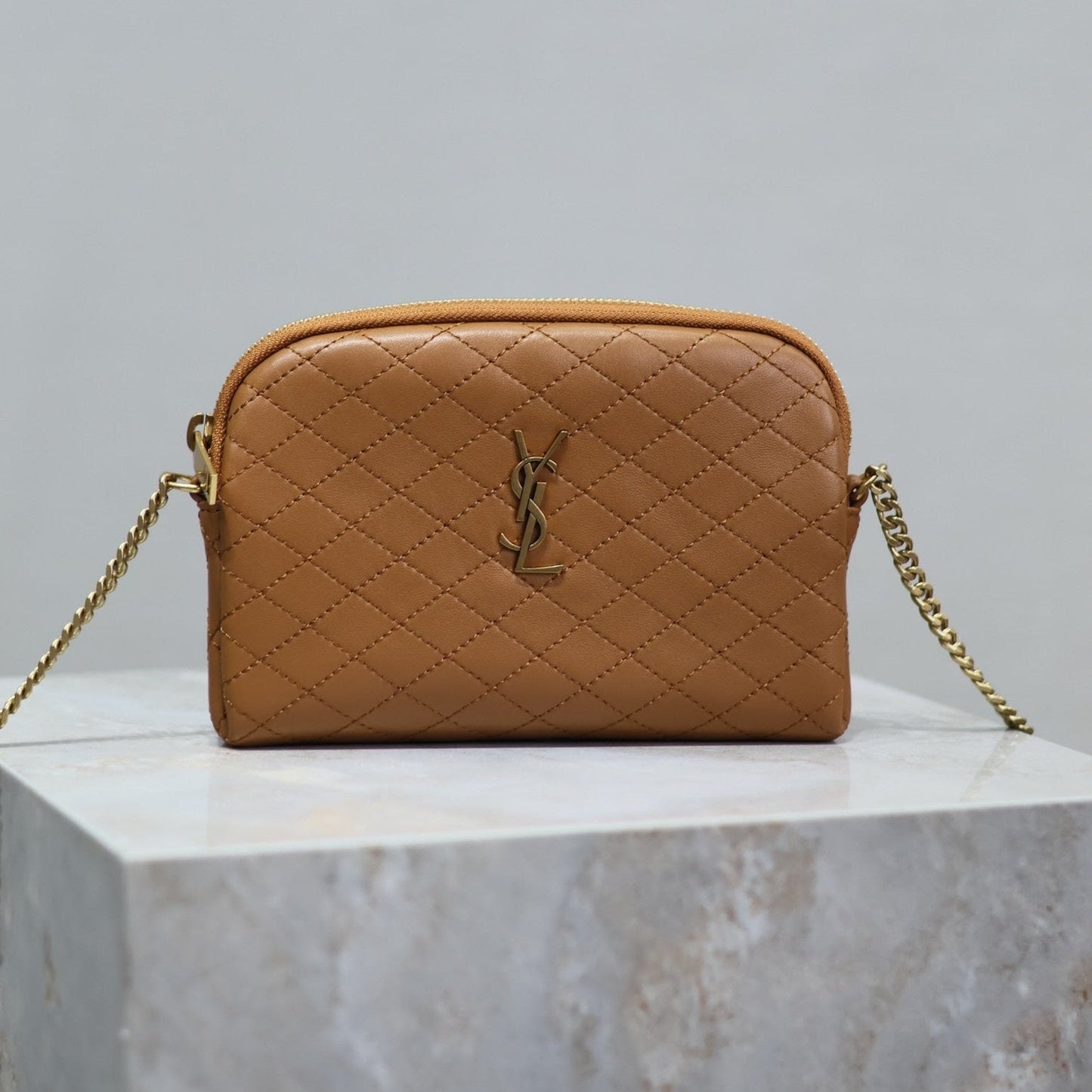 Luxury Saint Laurent GABY ZIPPED POUCH 19 IN CARAMEL BROWN QUILTED LAMBSKIN GOLD HARDWARE