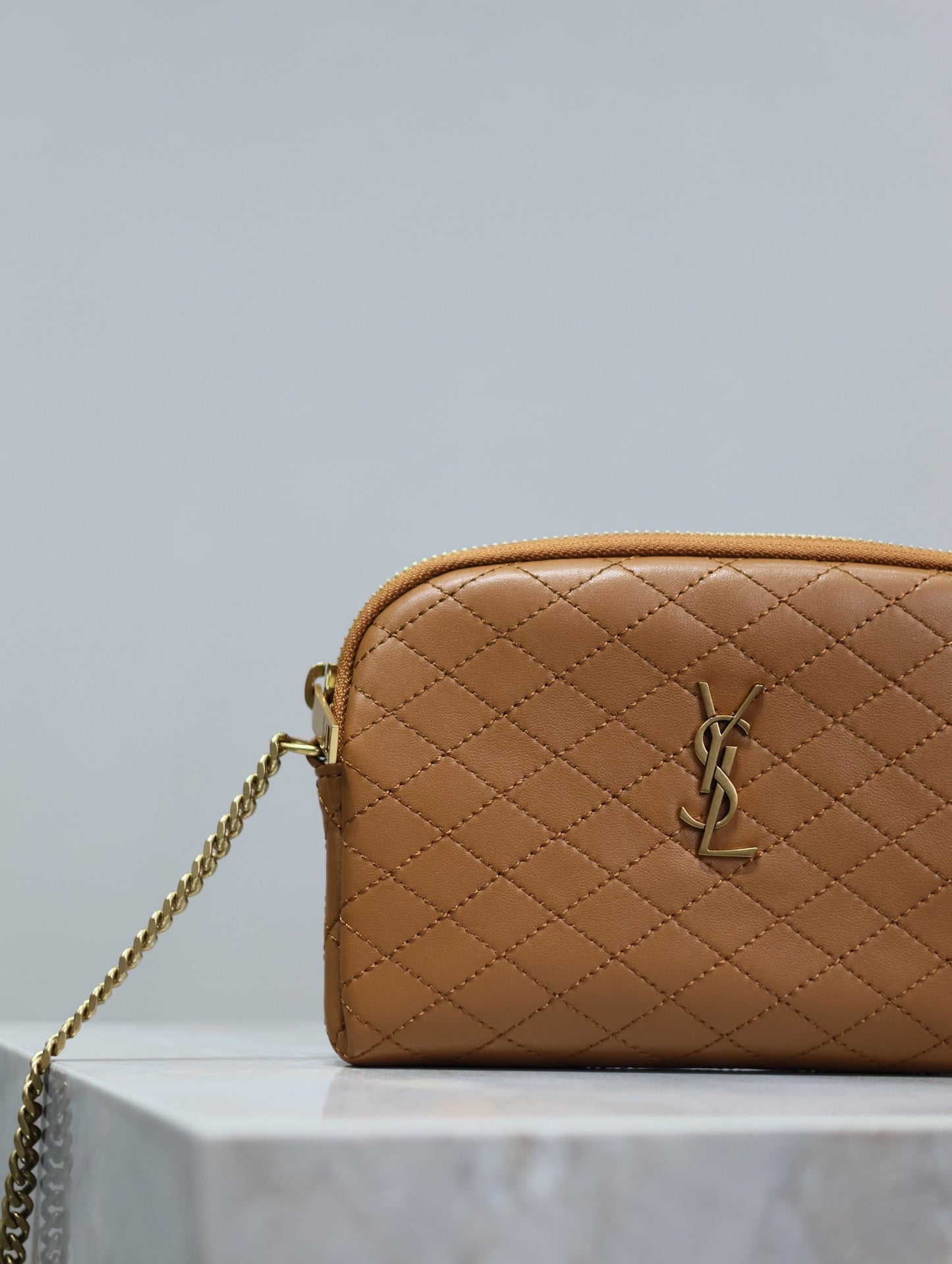 Luxury Saint Laurent GABY ZIPPED POUCH 19 IN CARAMEL BROWN QUILTED LAMBSKIN GOLD HARDWARE