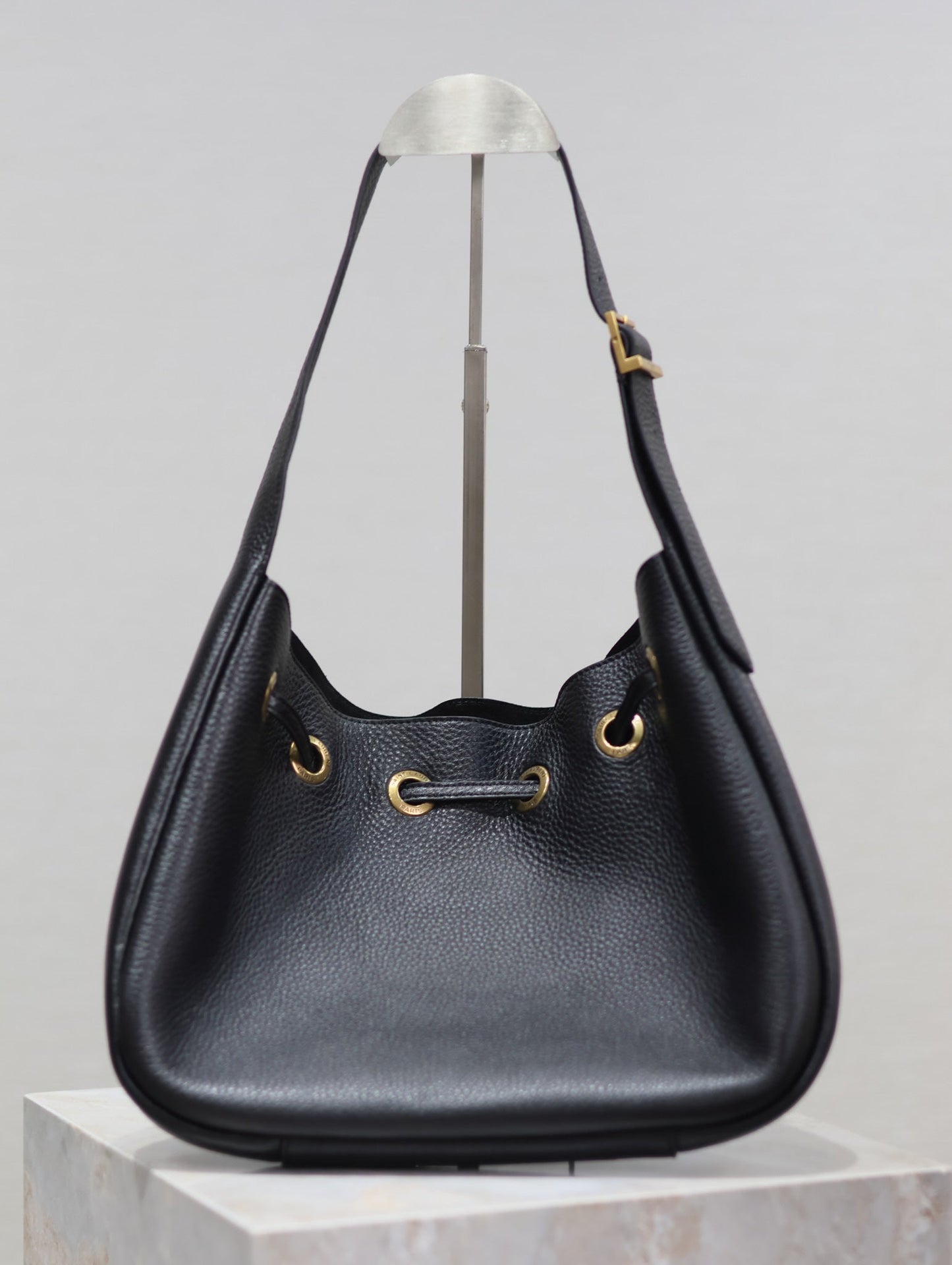 Luxury Saint Laurent PARIS VII SMALL HOBO 30 IN BLACK GRAINED LEATHER GOLD HARDWARE