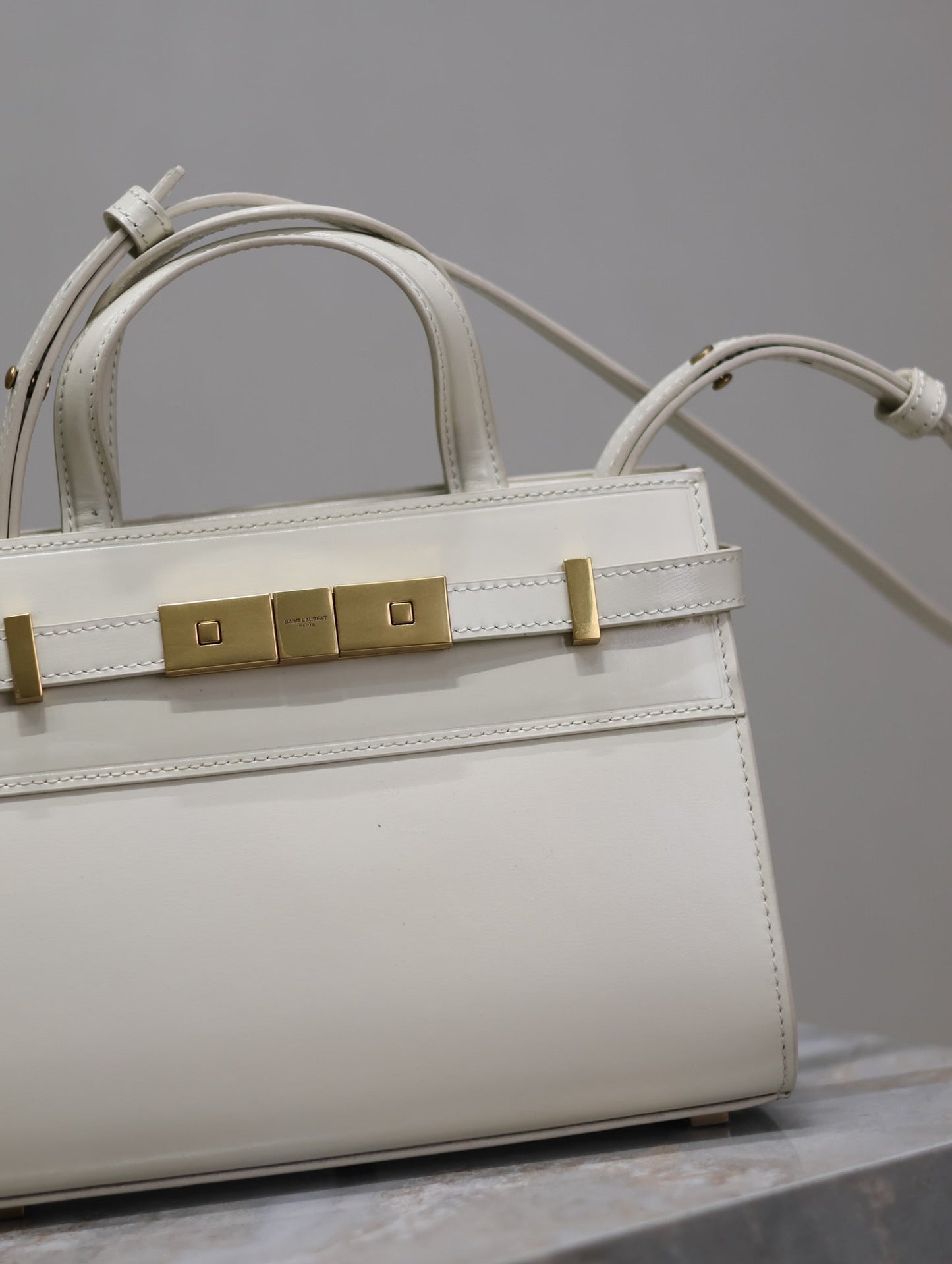 Luxury Saint Laurent MANHATTAN SMALL TOP HANDLE BAG 21 IN WHITE CALFSKIN GOLD HARDWARE