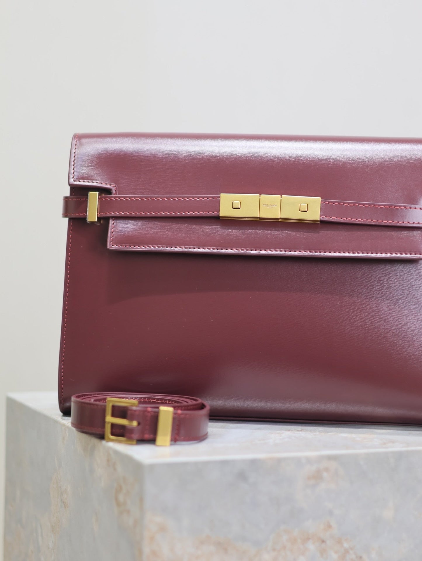 Luxury Saint Laurent MANHATTAN MEDIUM 29 IN WINE RED SMOOTH CALFSKIN GOLD BUCKLE