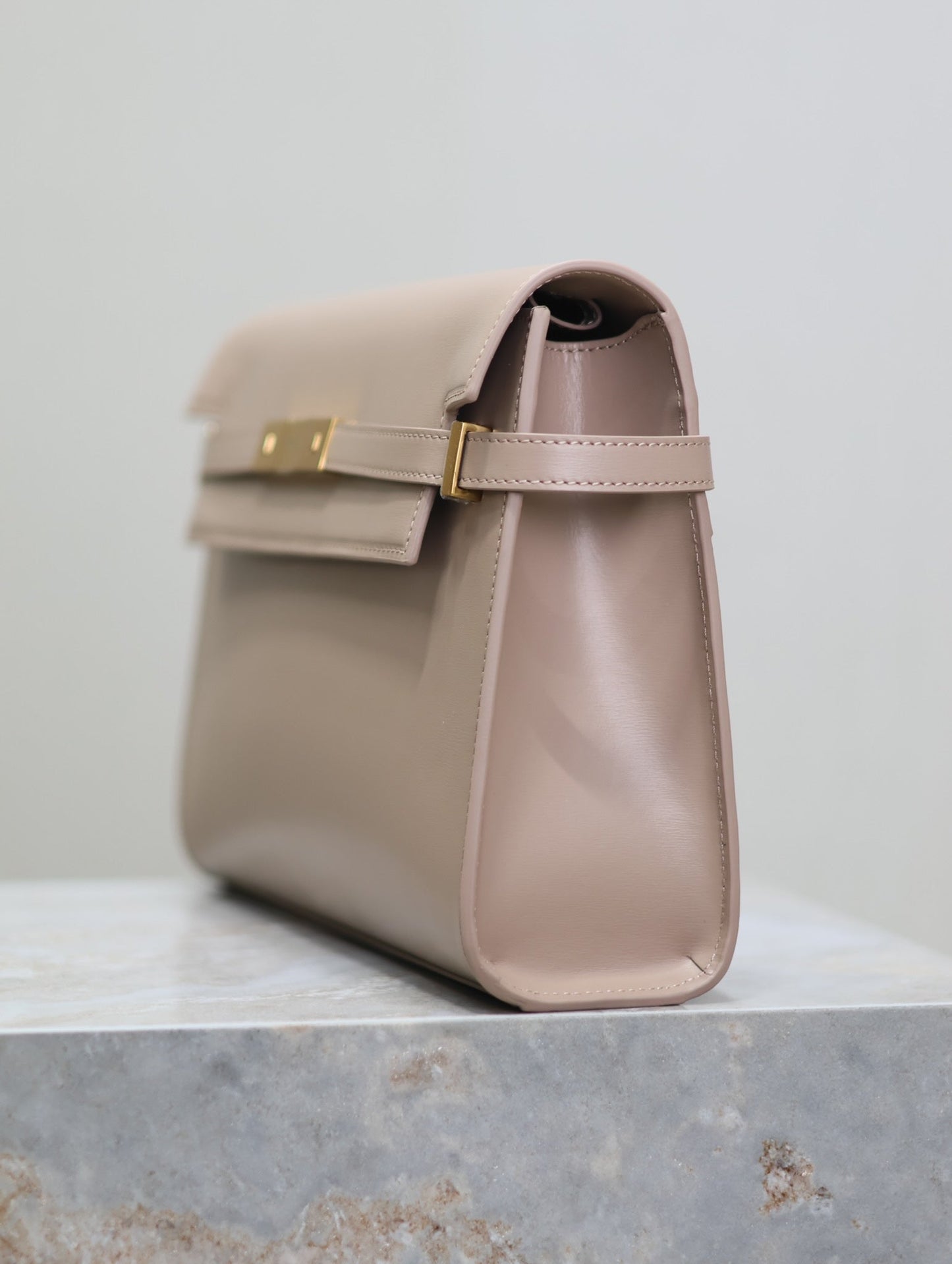 Luxury Saint Laurent MANHATTAN MEDIUM 29 IN DARK BEIGE SMOOTH CALFSKIN GOLD BUCKLE